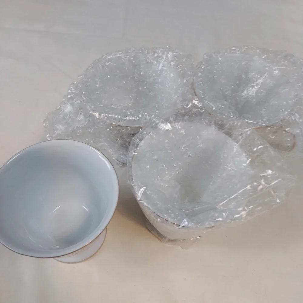 Trisa Porcelain Cherub Teacups Set of 4 Angel Harp Gold Trim Footed Tea Cups‎